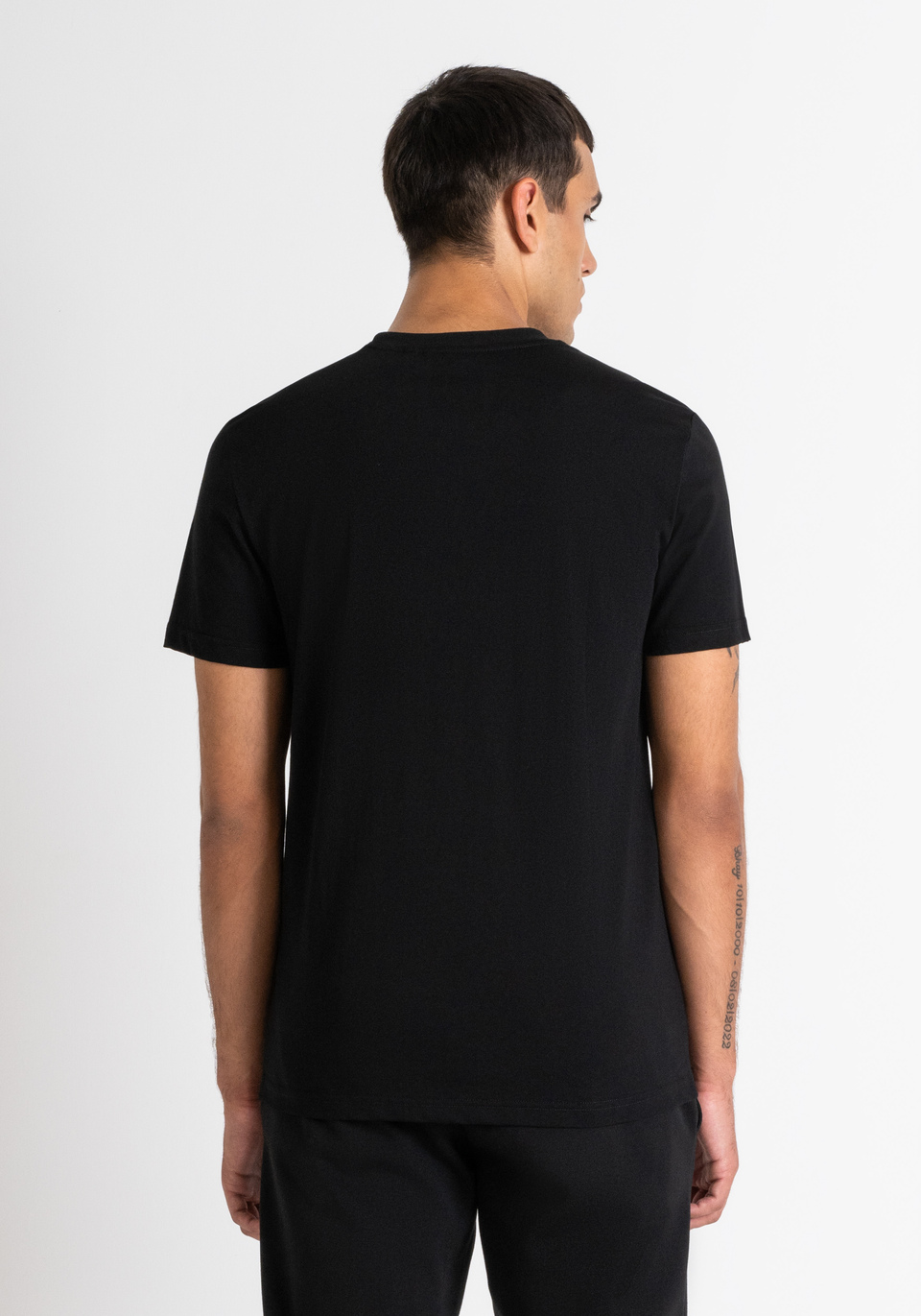 CAMISETA SLIM FIT DE JERSEY DE ALGODÓN NEGRO CON ESTAMPADO DIFUMINADO - Antony Morato Online Shop