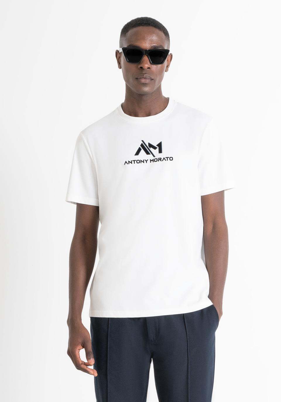 REGULAR FIT T-SHIRT IN WHITE COTTON JERSEY WITH LOGO - Antony Morato Online Shop