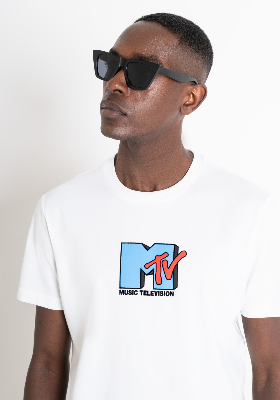 T-SHIRT "MTV" REGULAR FIT IN JERSEY CON LOGO GOMMATO - Antony Morato Online Shop