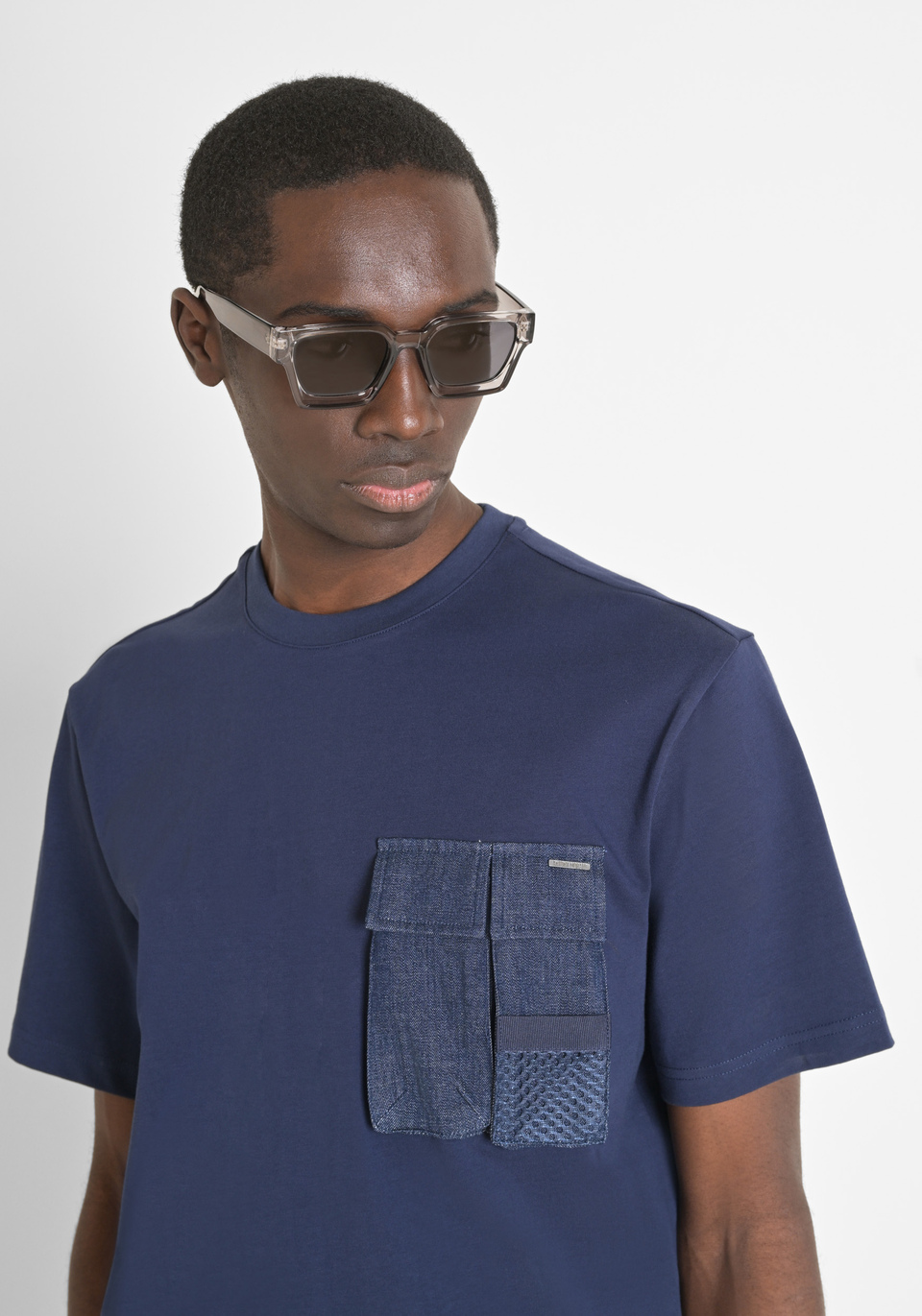 RELAXED FIT T-SHIRT IN COTTON WITH DOUBLE POCKET - Antony Morato Online Shop