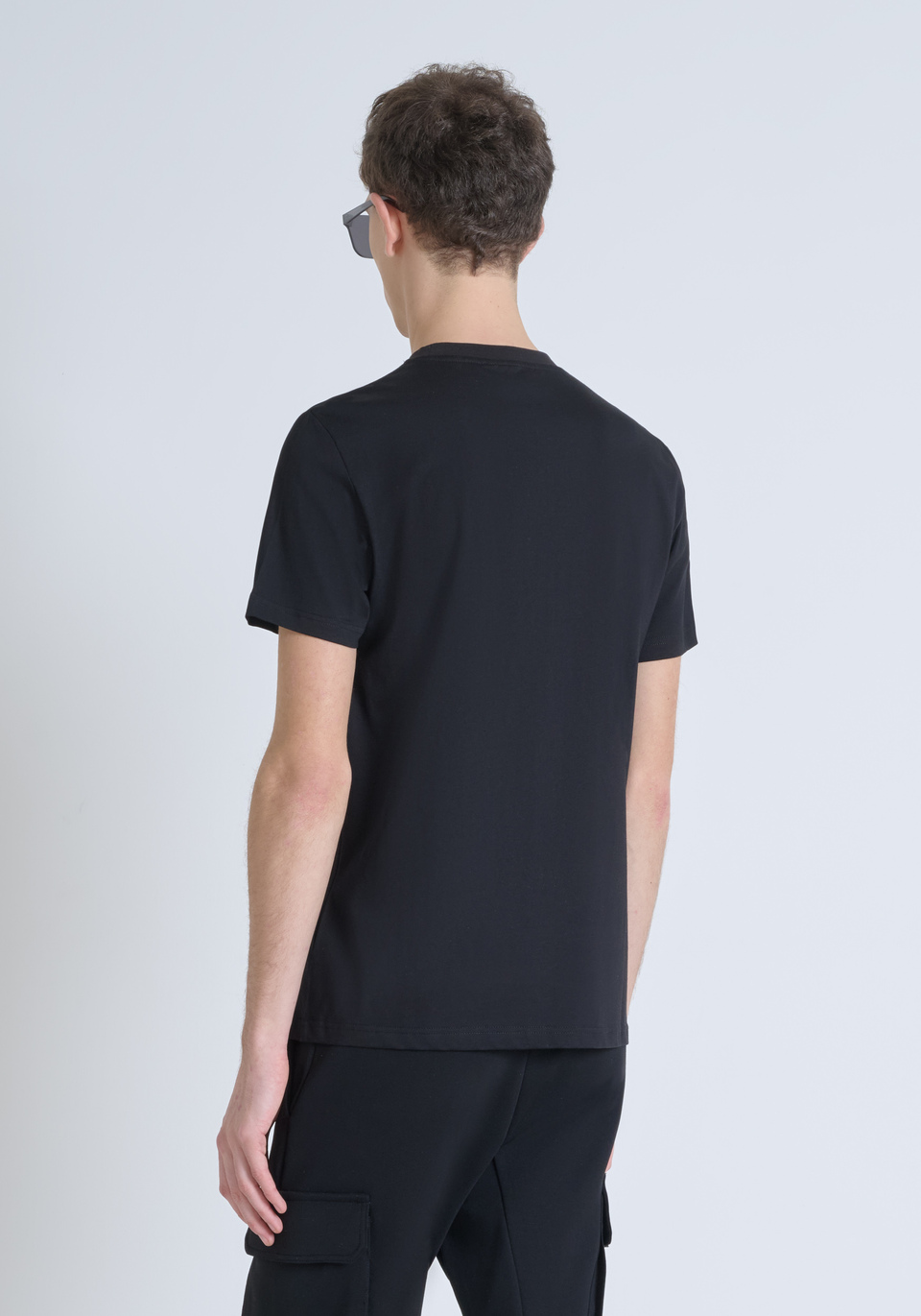 t-shirt slim fit in jersey cotton with foam and embossed logo