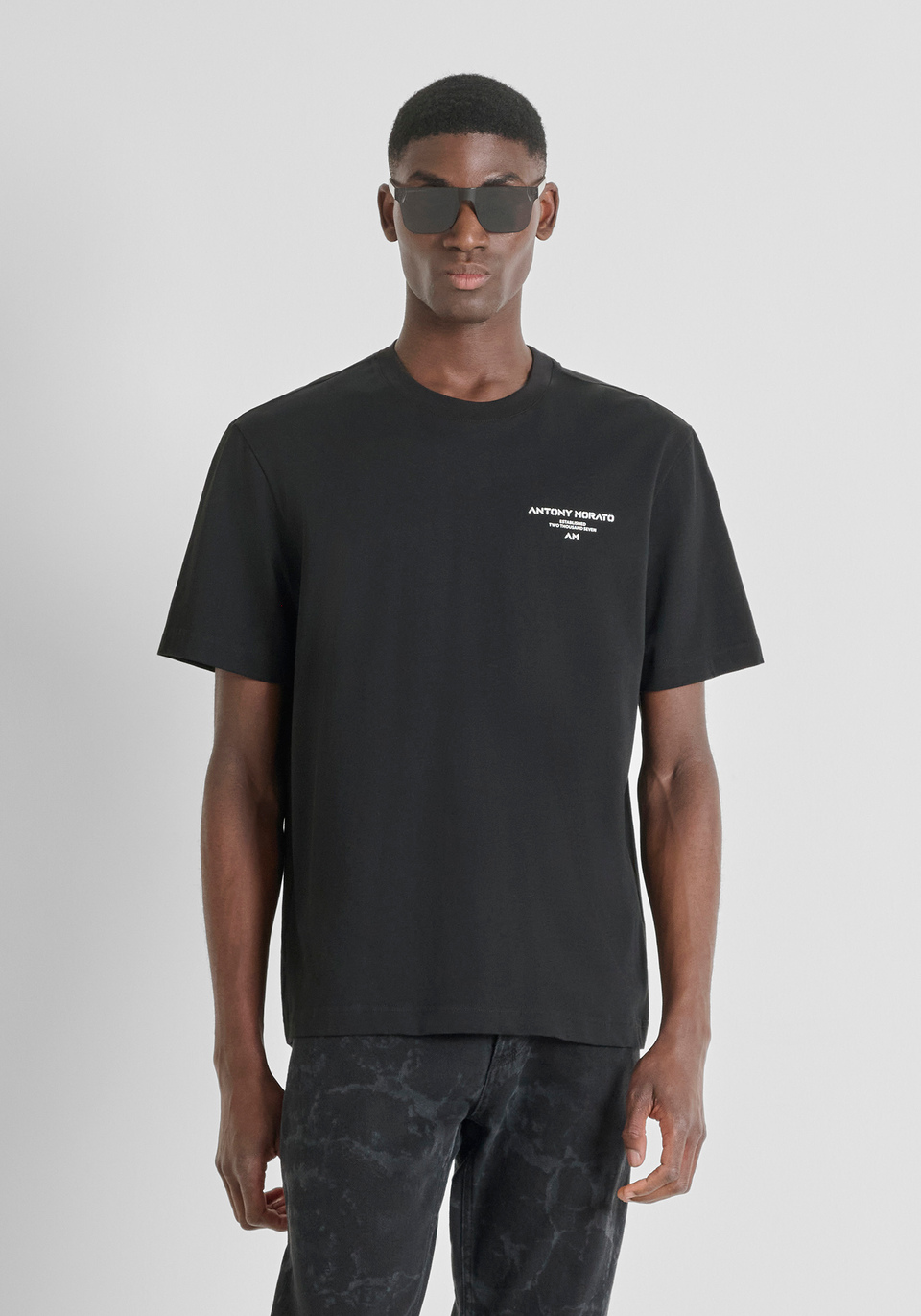 RELAXED FIT T-SHIRT IN COTTON WITH CONTRAST LOGO ON BACK - Antony Morato Online Shop