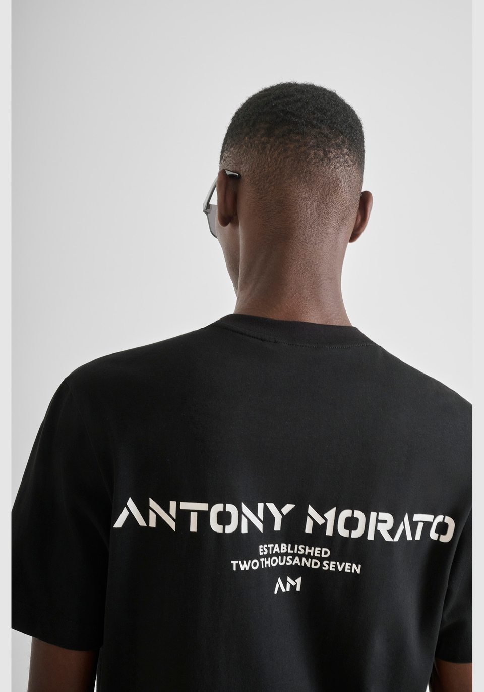 RELAXED FIT T-SHIRT IN COTTON WITH CONTRAST LOGO ON BACK - Antony Morato Online Shop