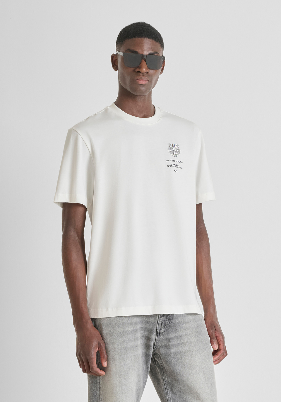 RELAXED FIT T-SHIRT IN COTTON WITH CONTRAST TIGER PRINT ON BACK