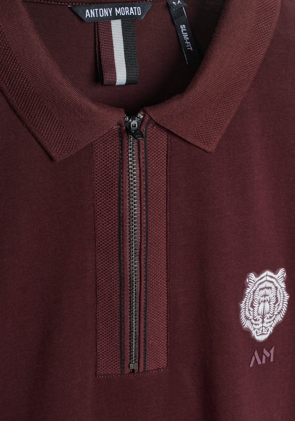 T-SHIRT SLIM FIT AUS BAUMWOLL-JERSEY MIT KLEINEM TIGER-LOGO - Antony Morato Online Shop