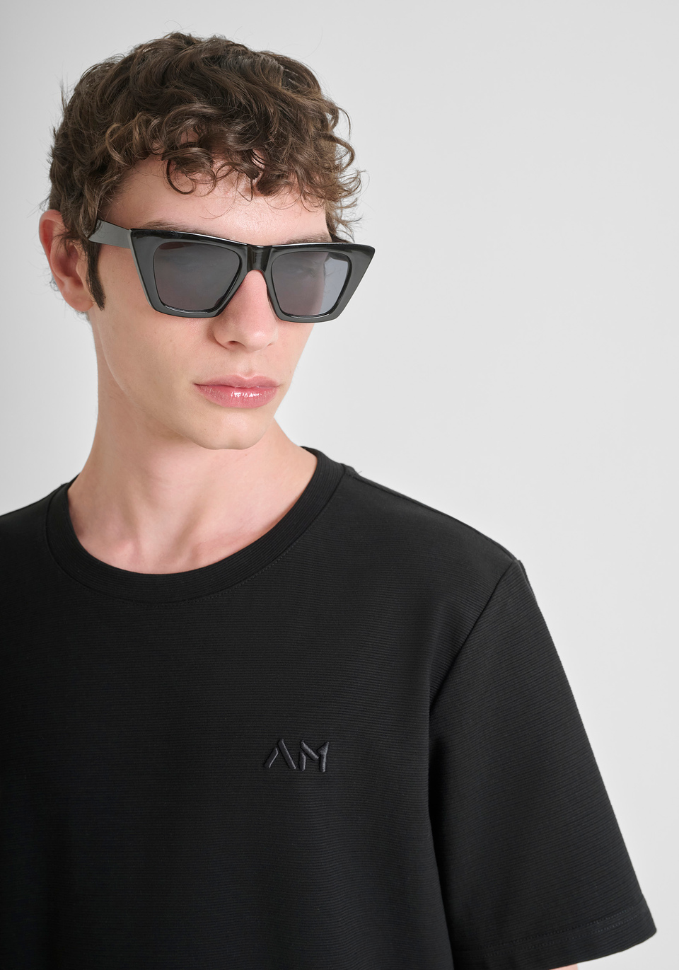 CAMISETA RELAXED FIT EN MEZCLA ALGODÓN CON LOGO BORDADO - Antony Morato Online Shop