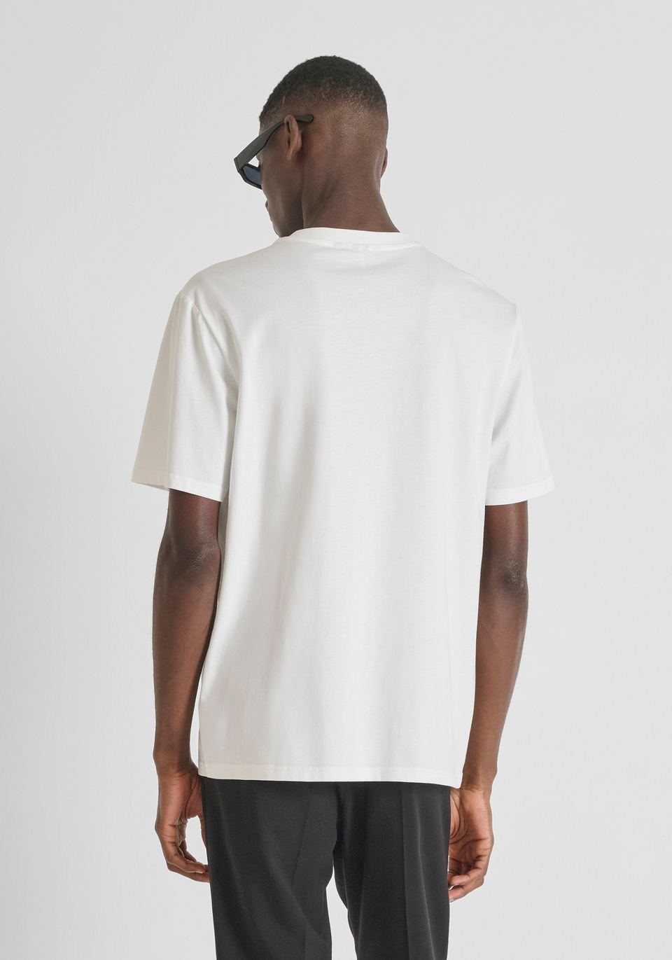 T-SHIRT RELAXED FIT IN JERSEY DI COTONE CON LOGO STAMPATO EFFETTO SPONGE - Antony Morato Online Shop