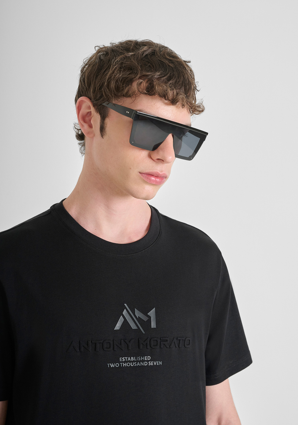 T-SHIRT REGULAR FIT IN JERSEY DI COTONE CON STAMPA RUBBER LOGATA - Antony Morato Online Shop T-SHIRT REGULAR FIT IN JERSEY DI COTONE CON STAMPA RUBBER LOGATA - Antony Morato Online Shop