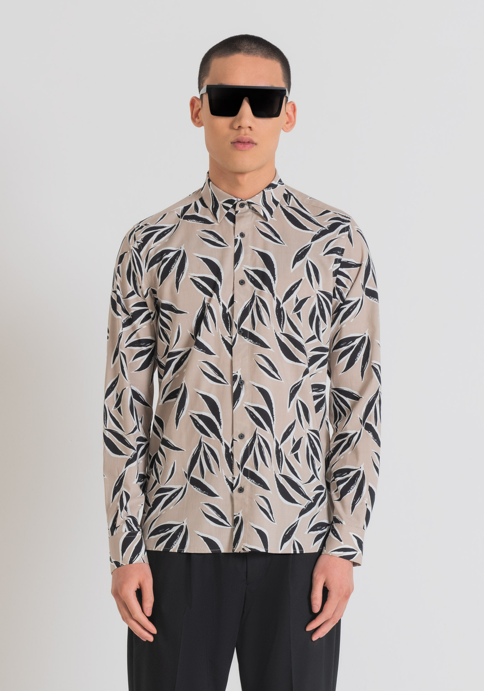 "BARCELONA" REGULAR FIT COTTON AND VISCOSE BLEND SHIRT WITH ALL-OVER PATTERN PRINT - Antony Morato Online Shop