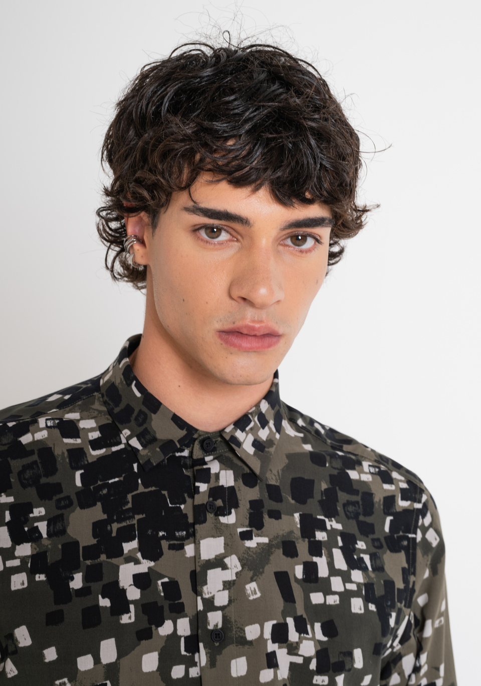 HEMD „BARCELONA“ REGULAR FIT GERADER SCHNITT AUS VISKOSE-MISCHGEWEBE MIT AUFDRUCK - Antony Morato Online Shop