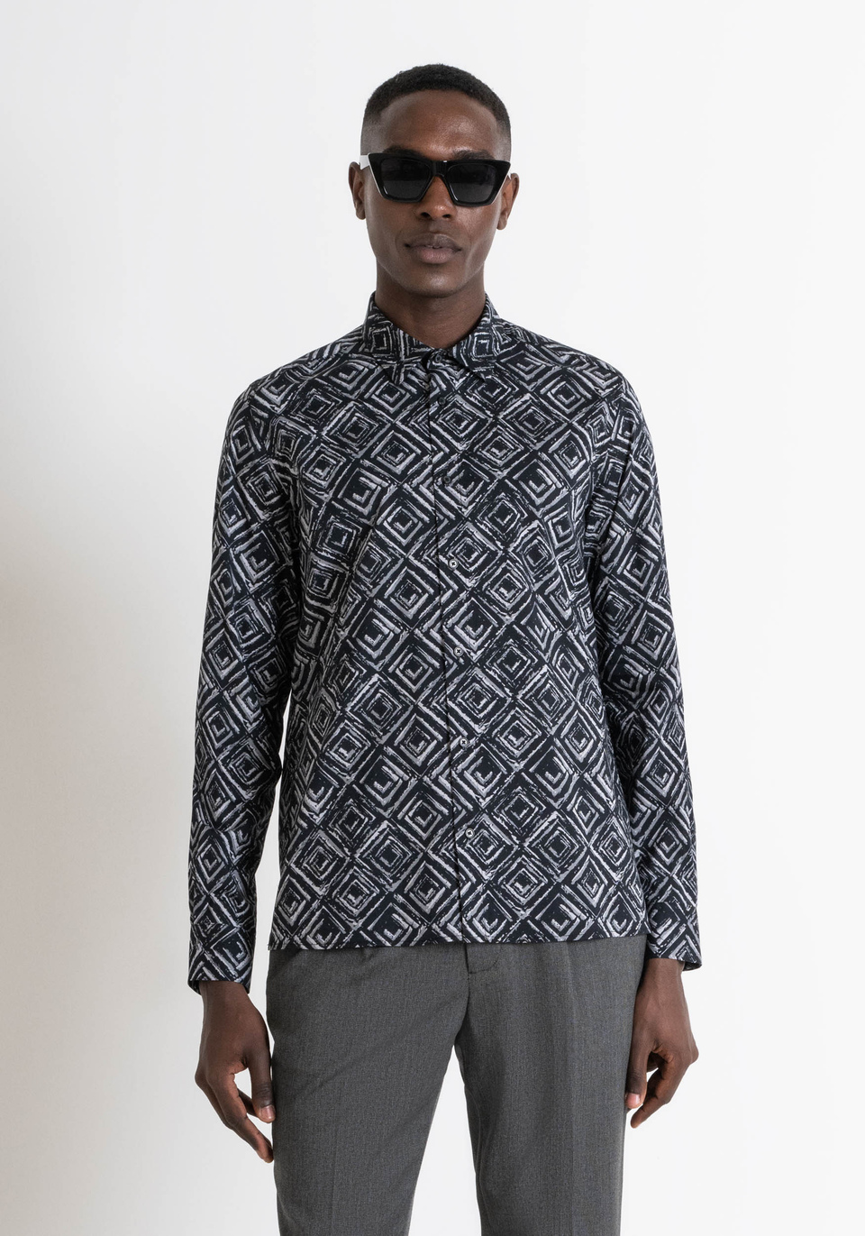 REGULAR FIT "BARCELONA" SHIRT IN DIAMOND PATTERNED VISCOSE BLEND - Antony Morato Online Shop