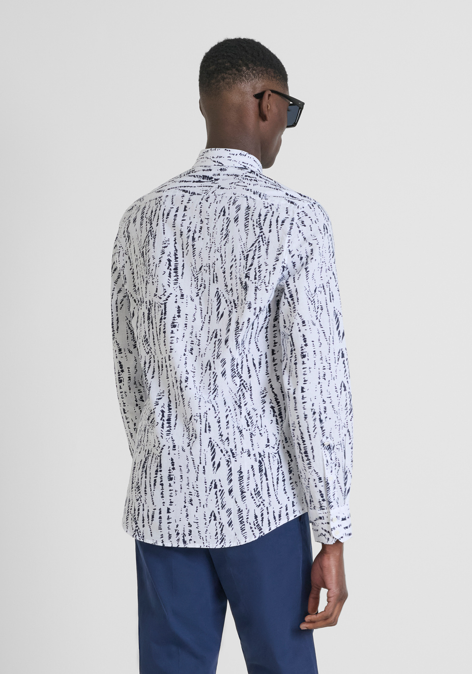 plage Battik Print ブラウス B6924 | Misses' Shirts By Palmer/Pletsch | Butterick Patterns