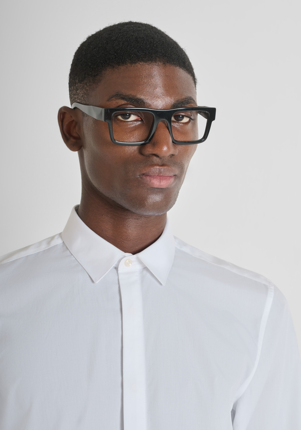 "LONDON" SLIM-FIT SHIRT IN EASY-IRON COTTON WITH CONCEALED BUTTONS - Antony Morato Online Shop