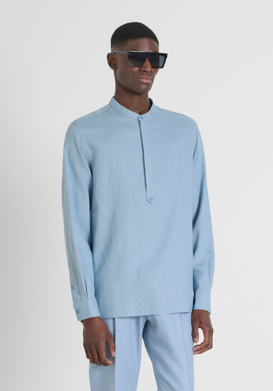 CHEMISE « KILIS » À LA COUPE DÉCONTRACTÉE, EN LIN VISCOSE DOUX AU TOUCHER - Antony Morato Online Shop CHEMISE « KILIS » À LA COUPE DÉCONTRACTÉE, EN LIN VISCOSE DOUX AU TOUCHER - Antony Morato Online Shop