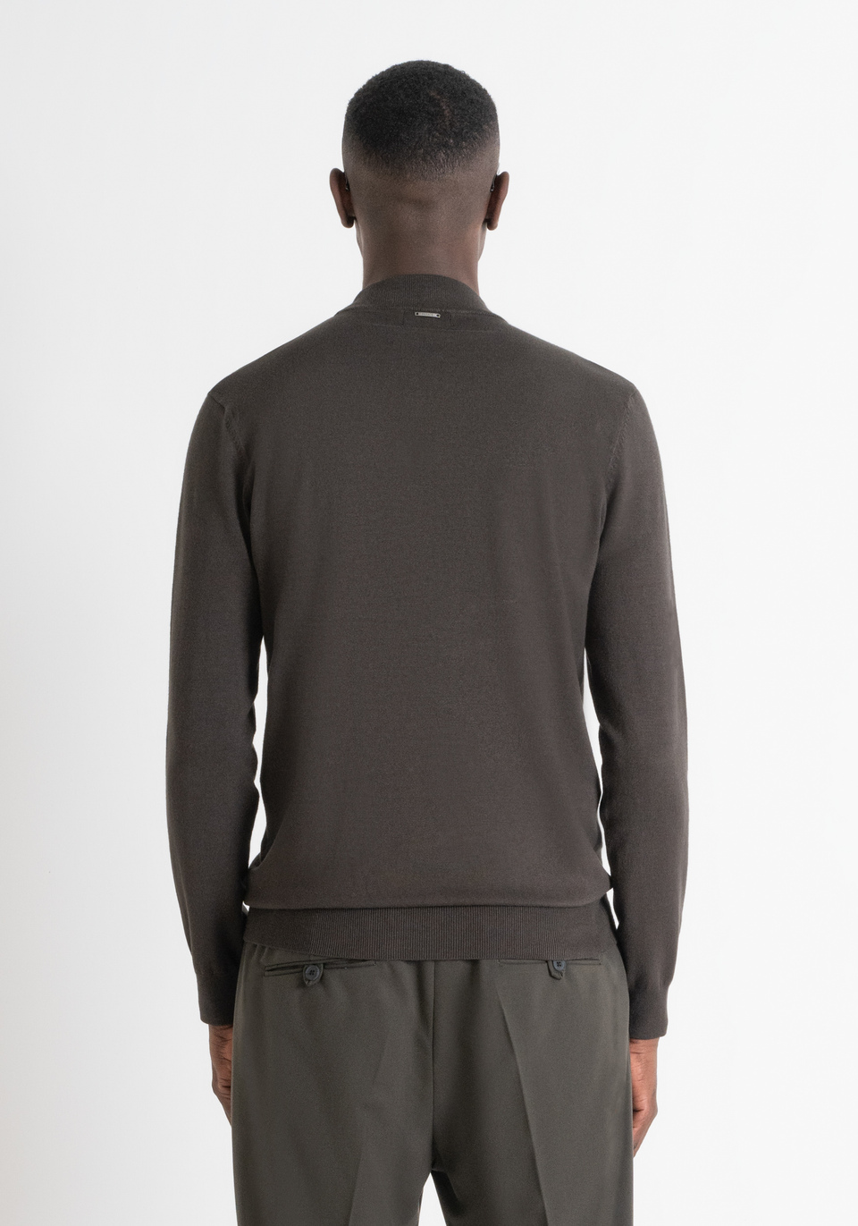 regular fit sweater in elastic viscos
