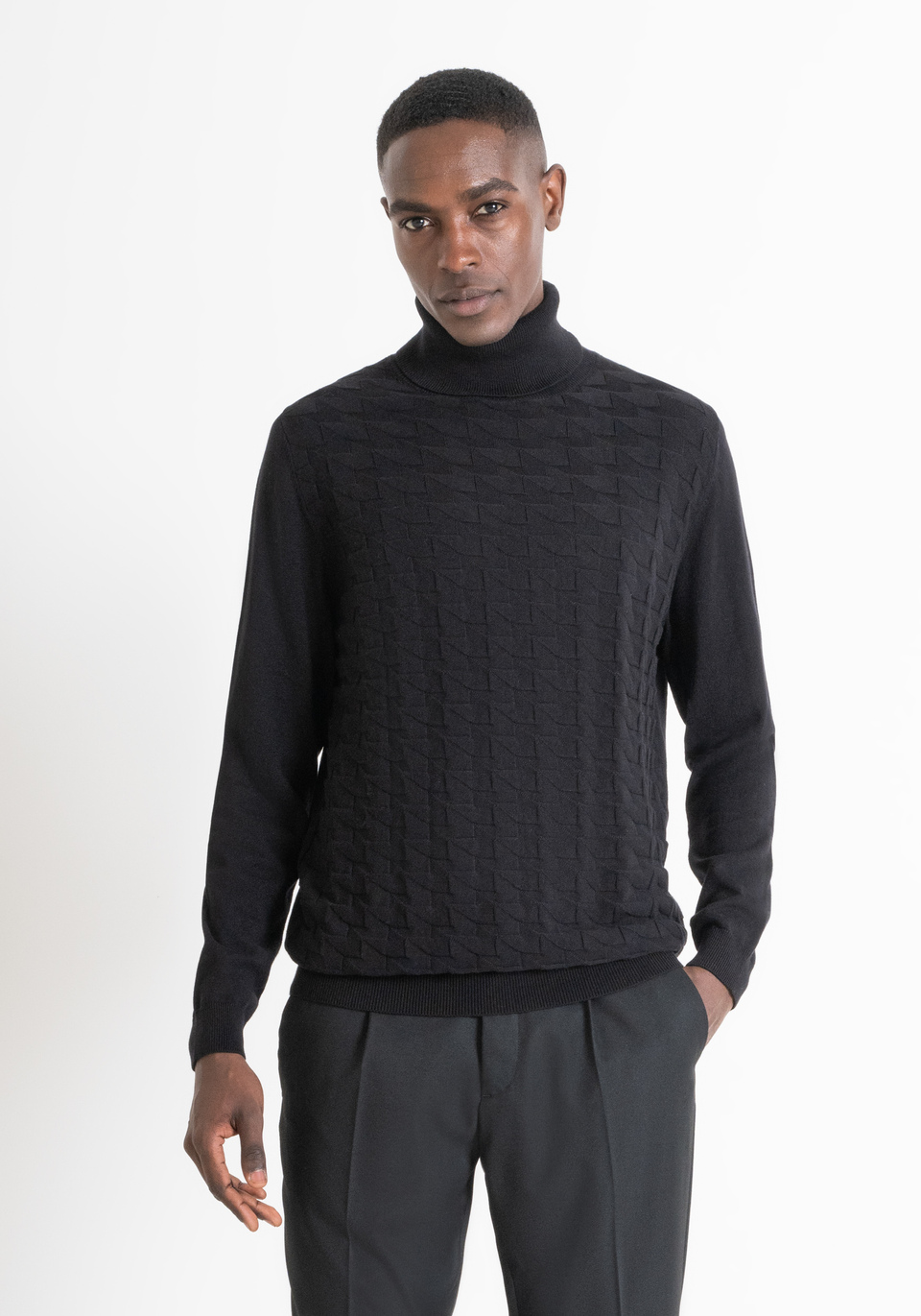 REGULAR FIT TURTLENECK SWEATER IN WARM WORKED COTTON Antony Morato