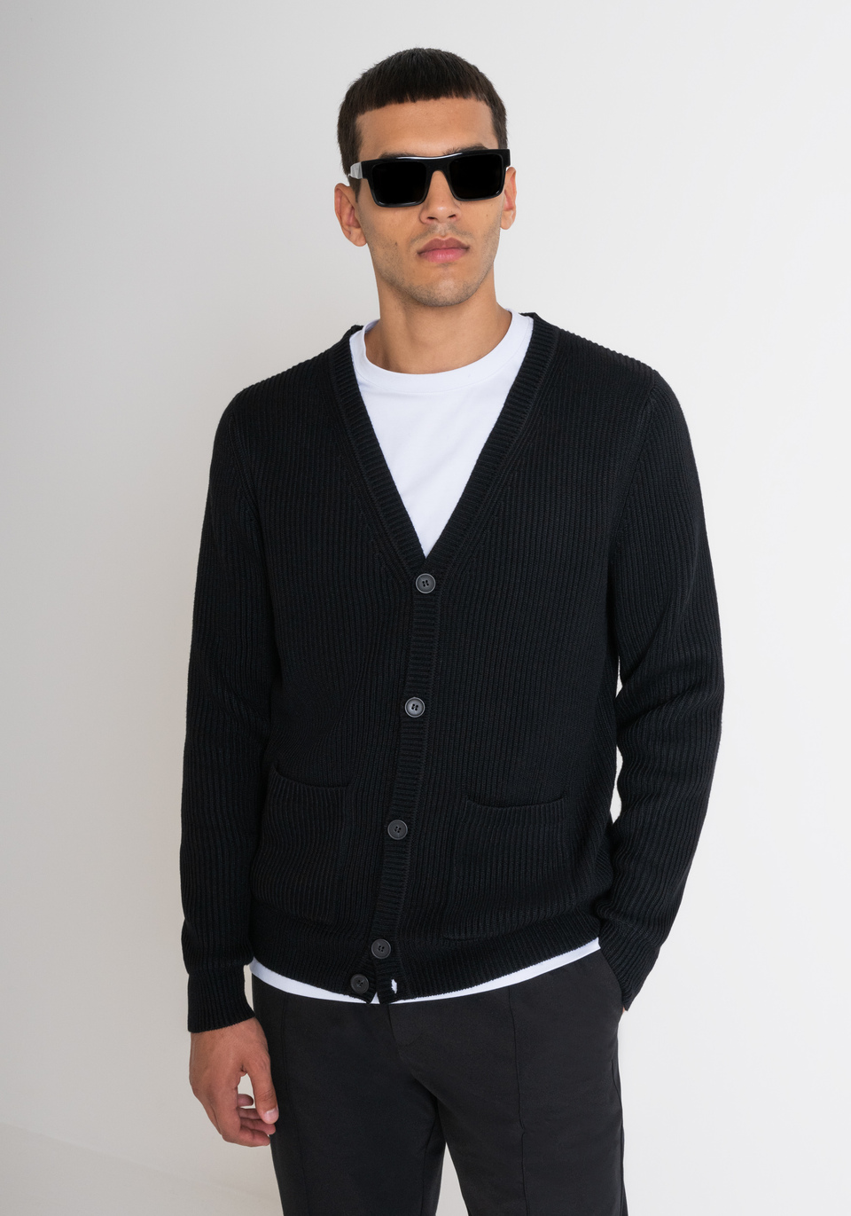 REGULAR FIT CARDIGAN IN BLACK WORKED WOOL BLEND | Antony Morato