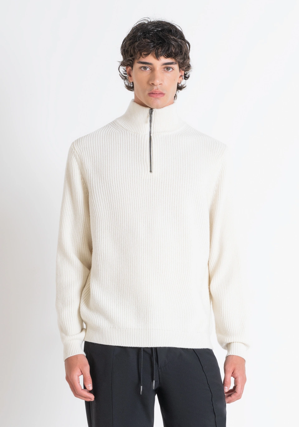 REGULAR FIT LIGHT COLOUR SWEATER WITH ZIP IN MERINO WOOL BLEND - Antony Morato Online Shop