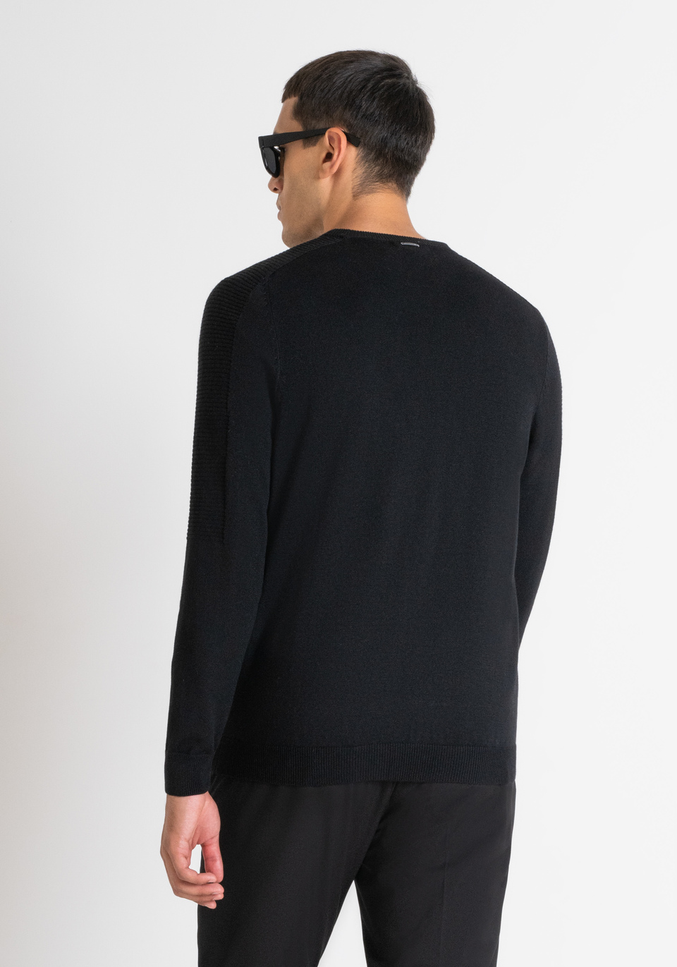 Black sweater online top