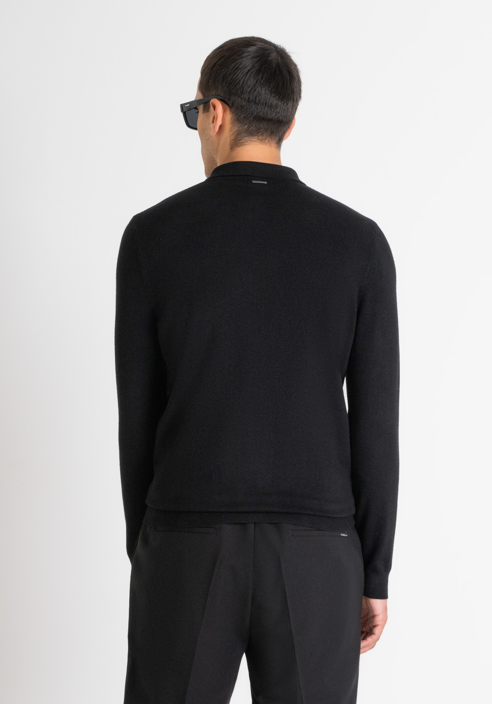 SLIM FIT COLLAR BLACK SWEATER IN ELASTIC VISCOSE - Antony Morato Online Shop