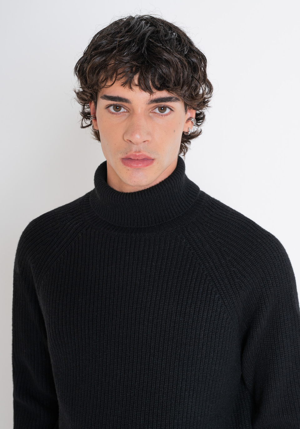 PULL À COL MONTANT REGULAR FIT NOIR EN LAINE MÉLANGÉE - Antony Morato Online Shop