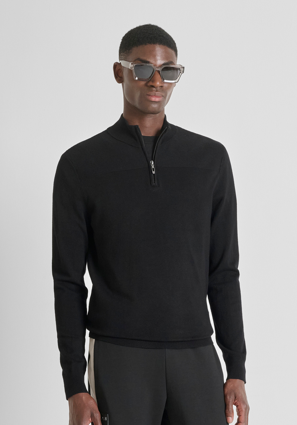 JERSEY SLIM FIT EN MEZCLA VISCOSA CON CREMALLERA - Antony Morato Online Shop JERSEY SLIM FIT EN MEZCLA VISCOSA CON CREMALLERA - Antony Morato Online Shop