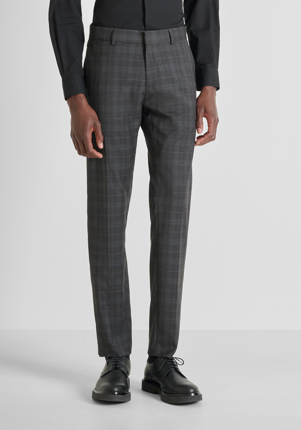 "BONNIE" SLIM FIT TROUSERS IN STRETCH VISCOSE BLEND WITH CHECK PATTERN - Antony Morato Online Shop "BONNIE" SLIM FIT TROUSERS IN STRETCH VISCOSE BLEND WITH CHECK PATTERN - Antony Morato Online Shop