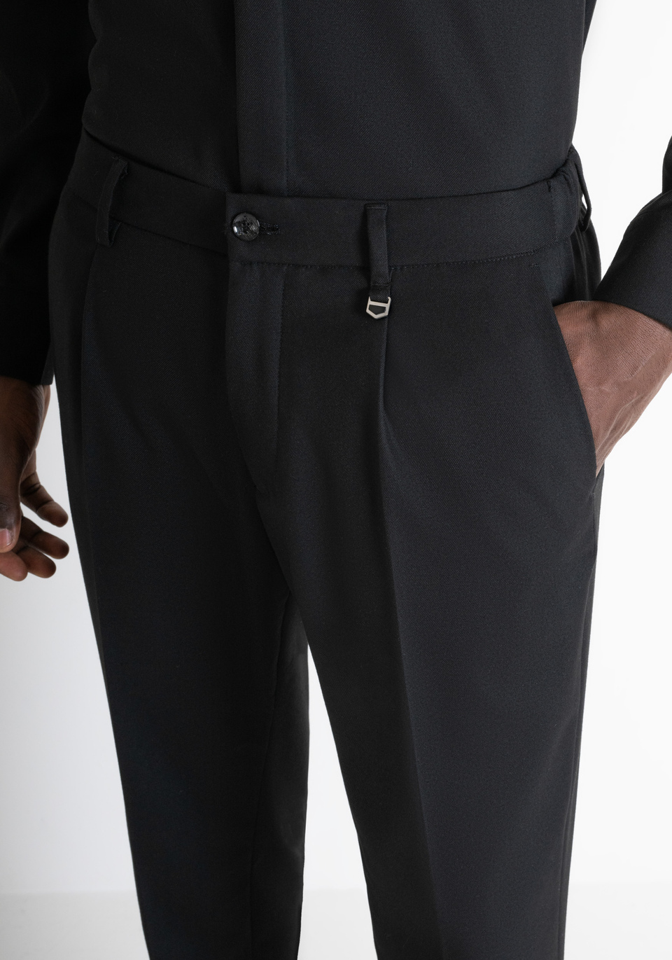 CARROT FIT "GUSTAF" BLACK TROUSERS IN VISCOSE - Antony Morato Online Shop