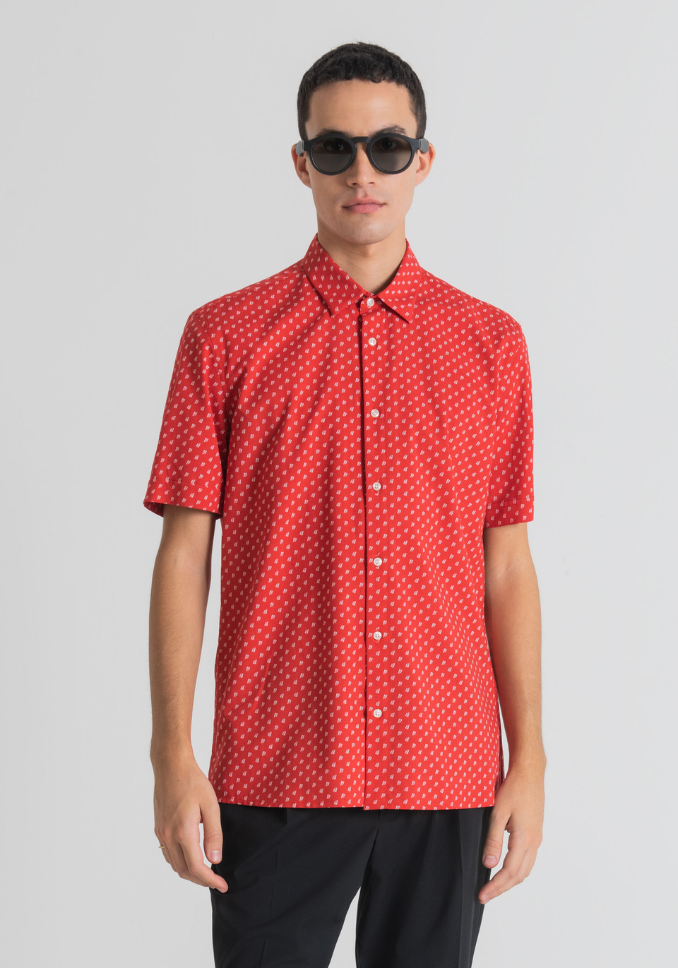 REGULAR STRAIGHT-FIT SHORT-SLEEVED SHIRT IN COTTON AND VISCOSE BLEND WITH MICRO PATTERN - Antony Morato Online Shop
