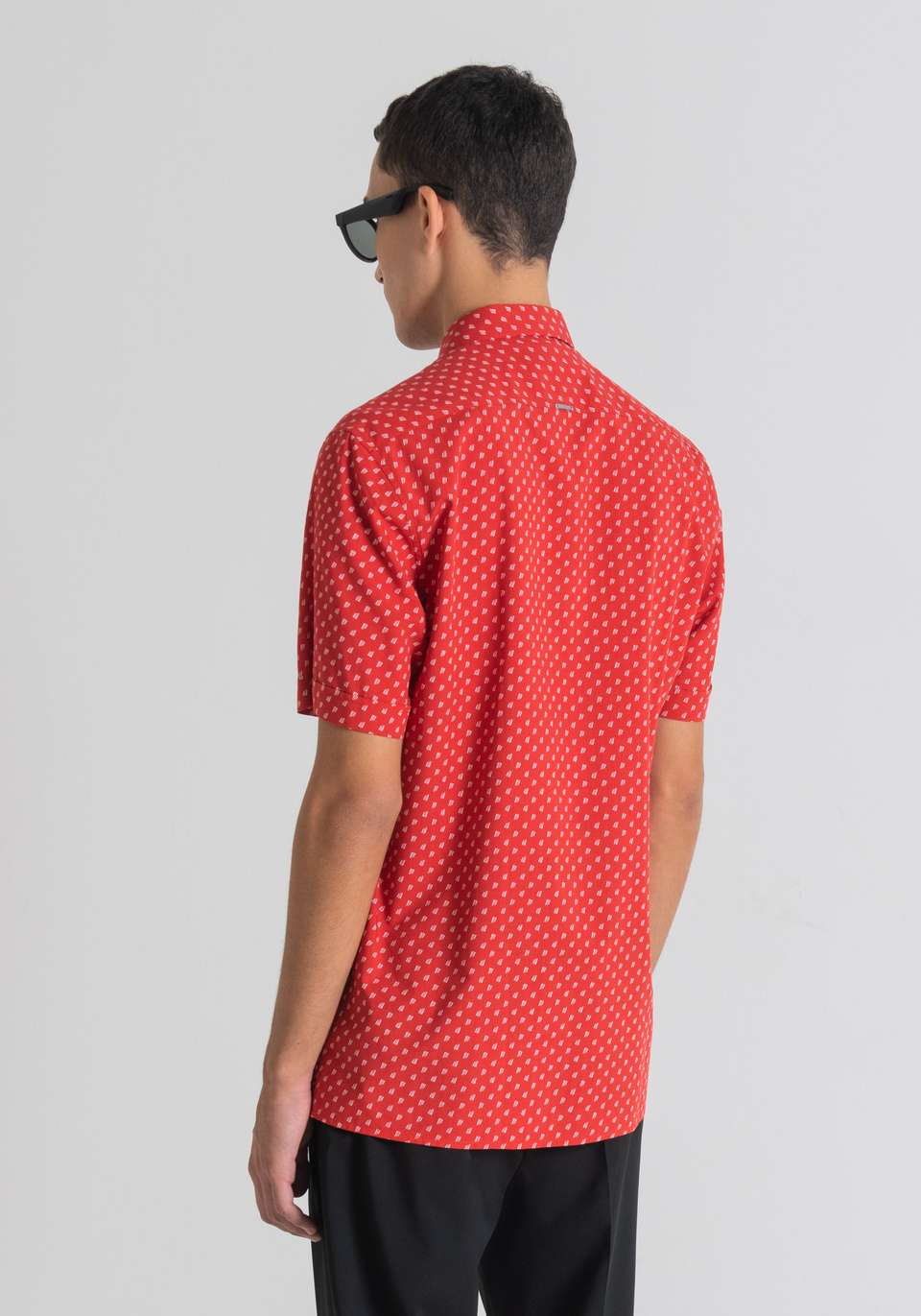 REGULAR STRAIGHT-FIT SHORT-SLEEVED SHIRT IN COTTON AND VISCOSE BLEND WITH MICRO PATTERN - Antony Morato Online Shop