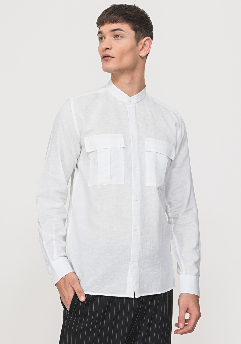 CAMISA SLIM COREANA DE TEJIDO FRESCO MIXTO DE LINO FLAMEADO - Antony Morato Online Shop