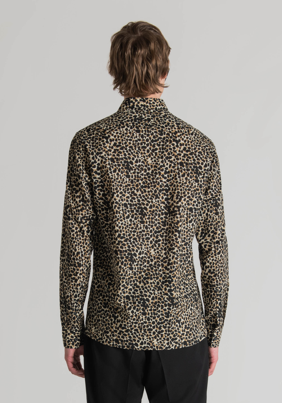 STRAIGHT-FIT SHIRT IN PURE COTTON WITH ANIMAL PRINT - Antony Morato Online Shop