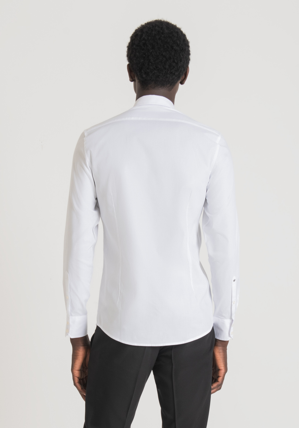 "NAPOLI" SOFT-TOUCH COTTON SLIM-FIT SHIRT WITH MICRO-WEAVE - Antony Morato Online Shop