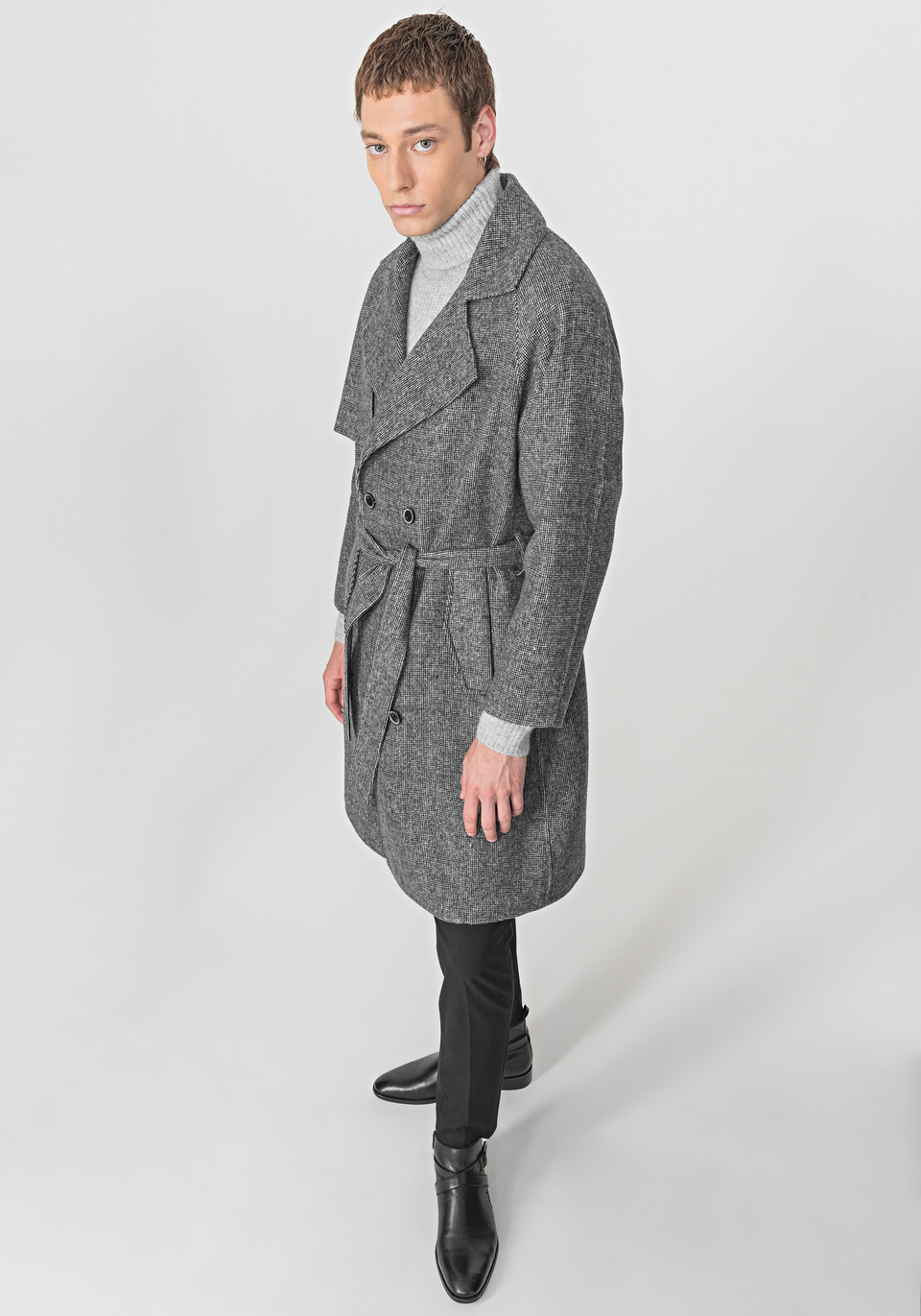 DOUBLE-BREASTED COAT IN A SOFT WOOL BLEND - Antony Morato Online Shop