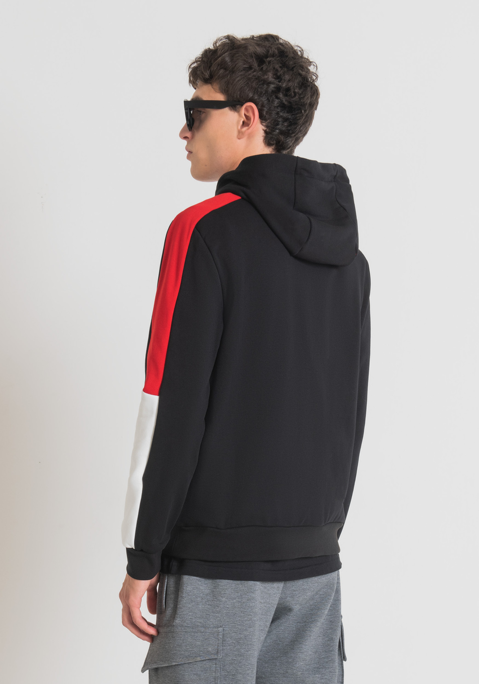 REGULAR FIT HOODIE IN COTTON BLEND WITH RUBBERISED LOGO PRINT - Antony Morato Online Shop