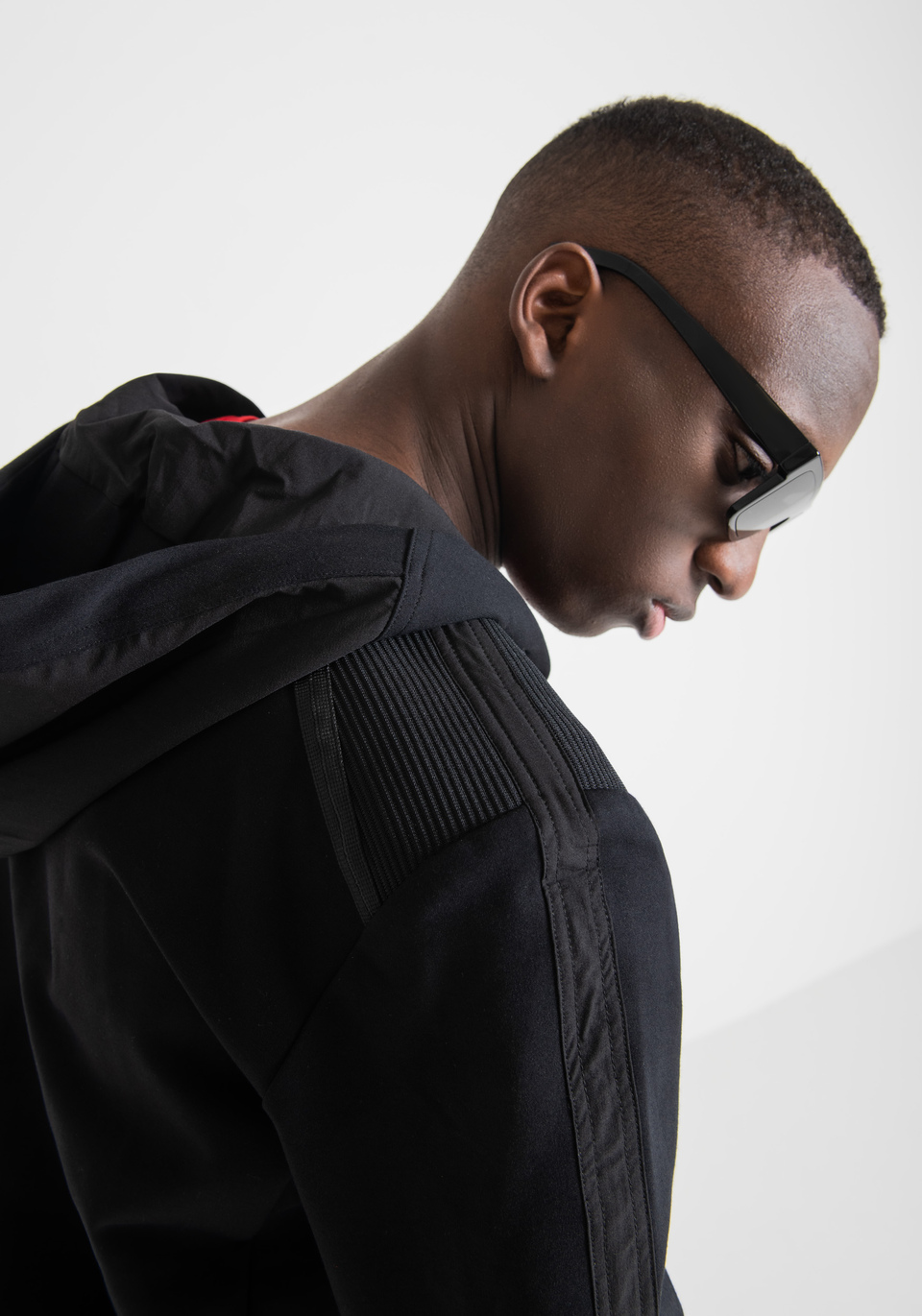SLIM FIT KAPUZENSWEATSHIRT AUS VISKOSEMISCHUNG - Antony Morato Online Shop