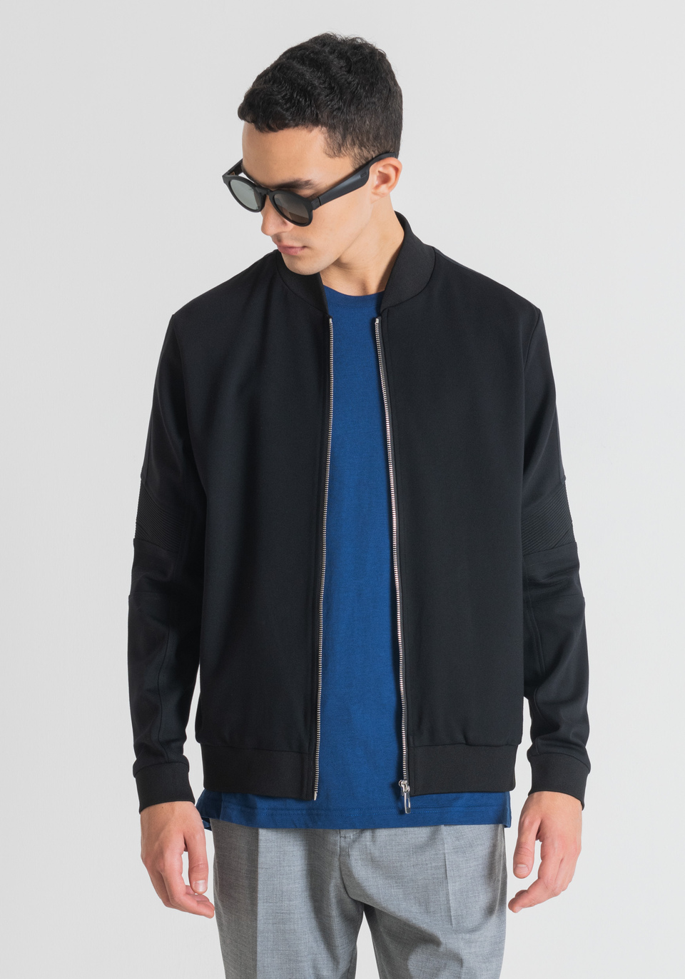 SLIM FIT SWEATSHIRT WITH ZIP IN STRETCH TECHNICAL FABRIC BLEND - Antony Morato Online Shop
