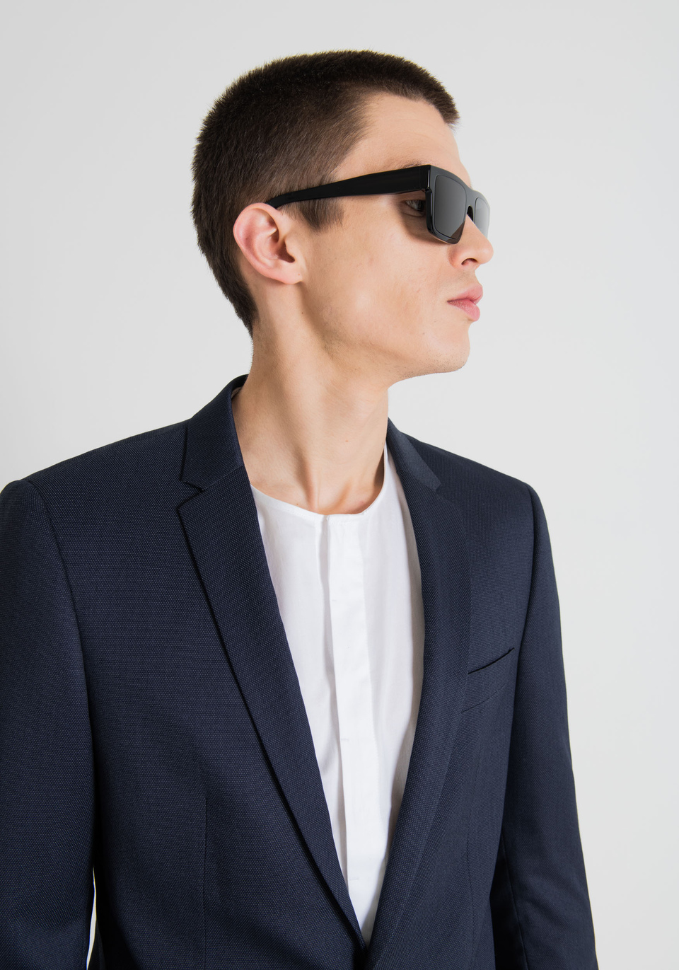 JACKE SLIM FIT „BONNIE“ AUS ELASTISCHEM GEWEBE - Antony Morato Online Shop