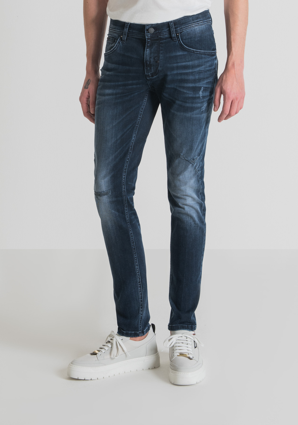"GILMOUR" SUPER SKINNY FIT JEANS IN STRETCH DENIM BLEND WITH DARK BLEACHED EFFECT WASH - Antony Morato Online Shop