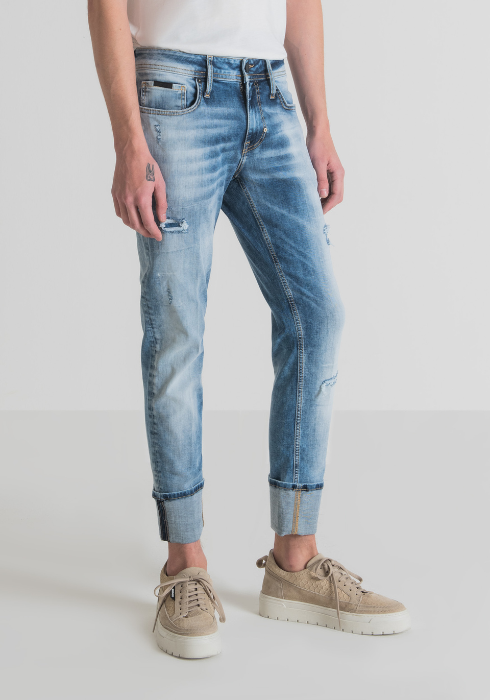 "PAUL" SUPER SKINNY FIT JEANS IN STRETCH DENIM BLEND WITH BLEACHED EFFECT - Antony Morato Online Shop