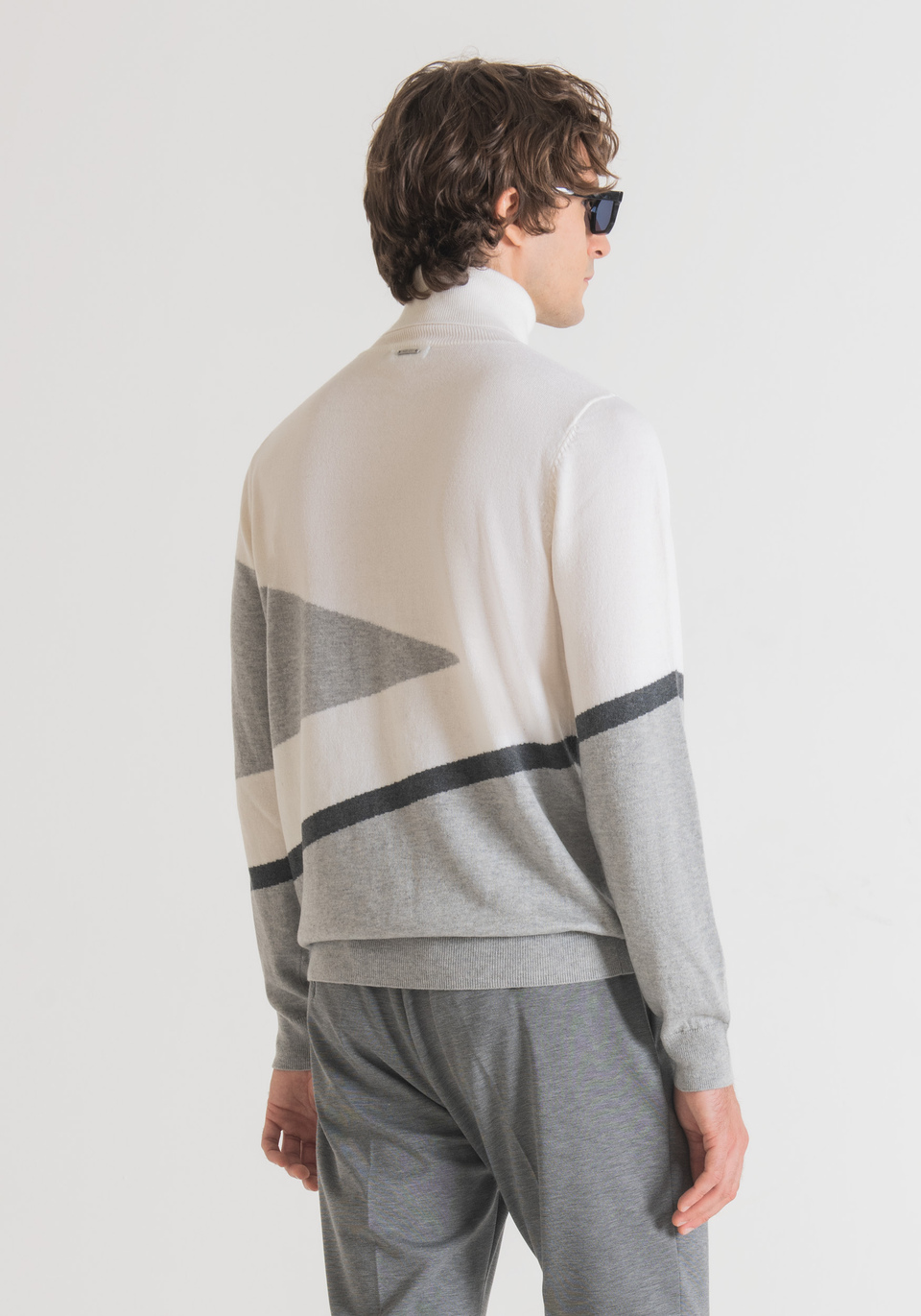HIGH-NECK SWEATER IN MERINO WOOL BLEND WITH JACQUARD PATTERN - Antony Morato Online Shop