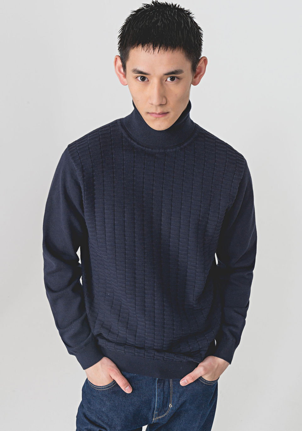 HIGH-NECK SWEATER IN A SOFT COTTON-WOOL BLEND WITH A GEOMETRICAL PATTERN - Antony Morato Online Shop