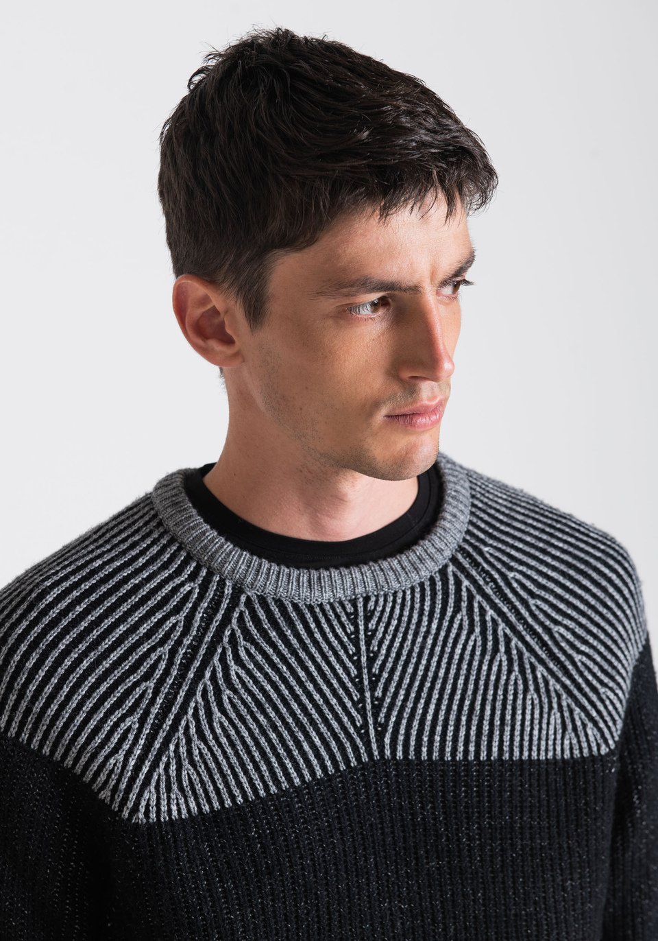 PLAIN-KNIT SWEATER MADE FROM A WOOL-BLEND YARN - Antony Morato Online Shop