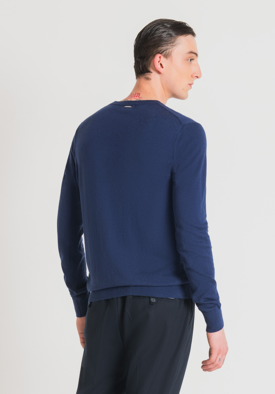 REGULAR FIT SWEATER IN SOLID-COLOUR SOFT WOOL BLEND YARN - Antony Morato Online Shop
