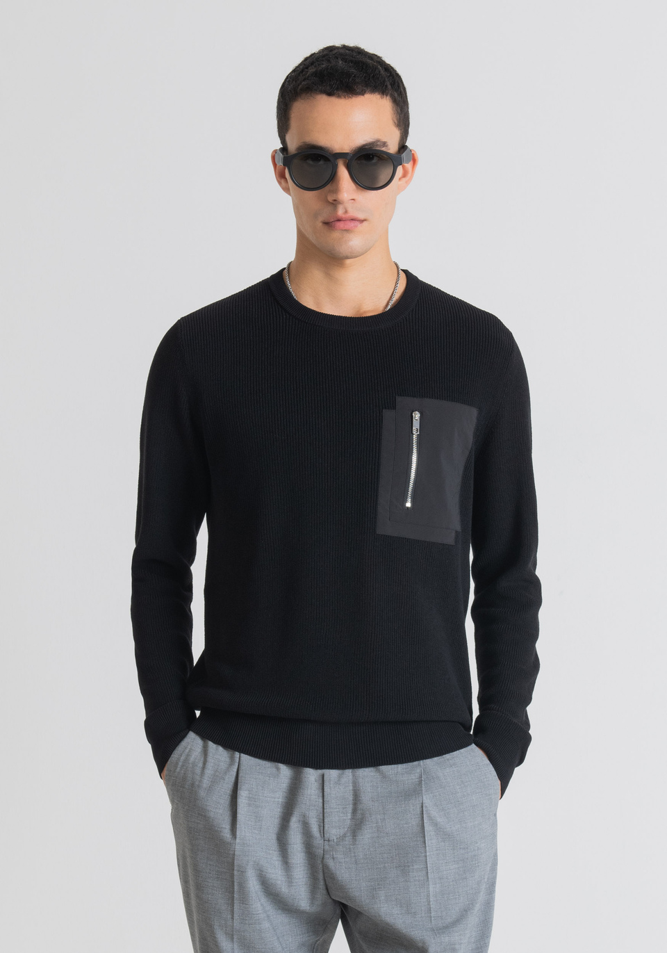 SLIM FIT SWEATER IN COTTON BLEND YARN WITH CONTRASTING POCKET - Antony Morato Online Shop