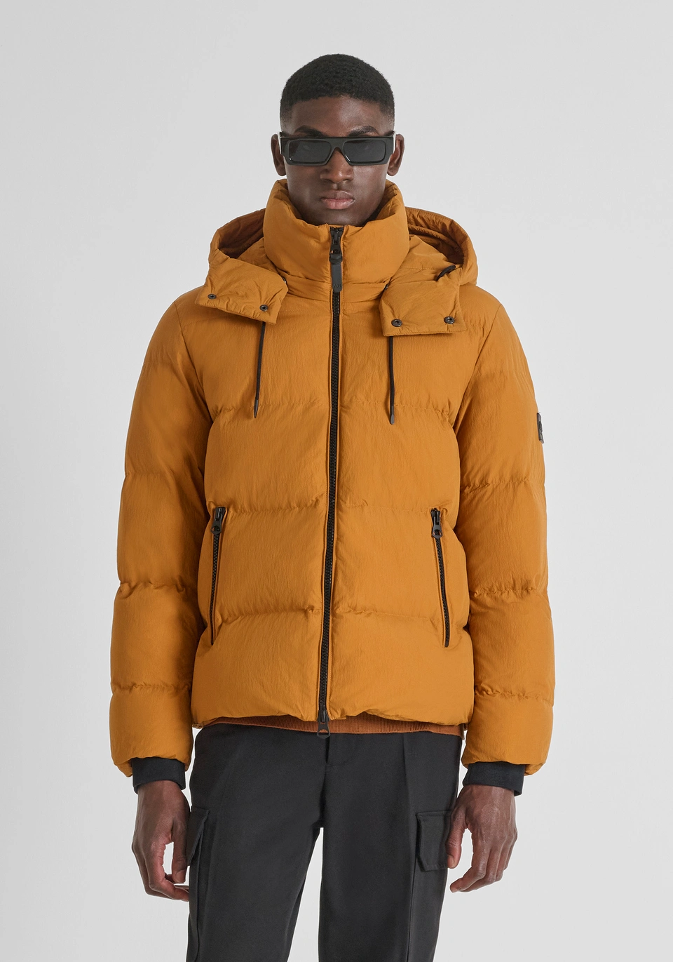 RELAXED FIT DAUNENJACKE AUS TEXTUR-STOFF MIT ÖKO-POLSTERUNG DUPONT SORONA - Antony Morato Online Shop