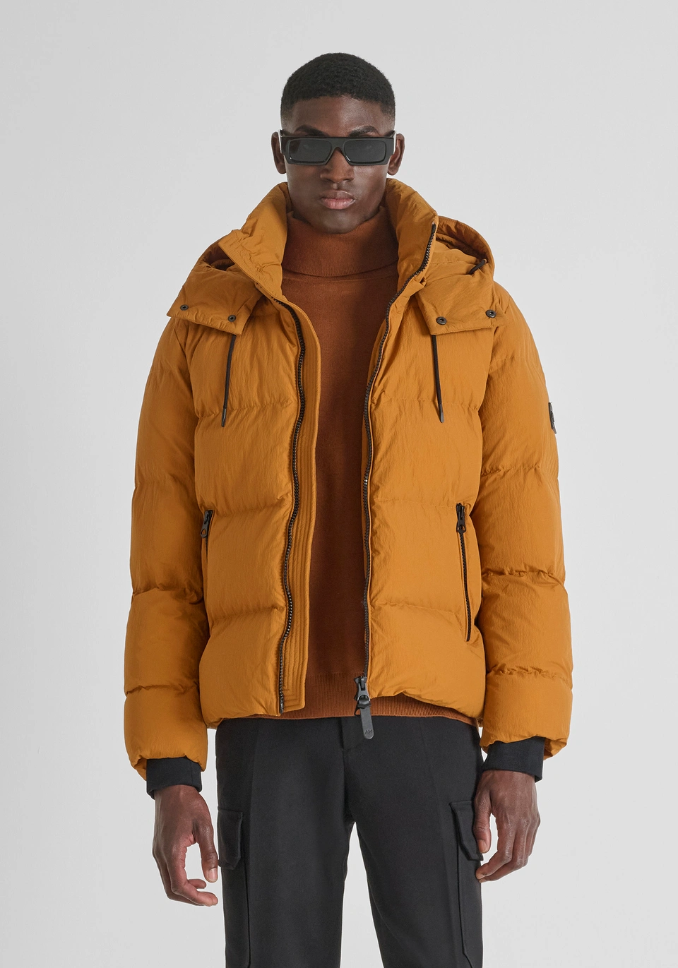 RELAXED FIT DAUNENJACKE AUS TEXTUR-STOFF MIT ÖKO-POLSTERUNG DUPONT SORONA - Antony Morato Online Shop