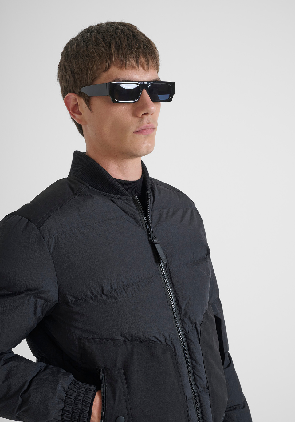 REGULAR FIT DAUNENJACKE MIT ÖKO-POLSTERUNG DUPONT SORONA UND KONTRASTTASCHEN - Antony Morato Online Shop