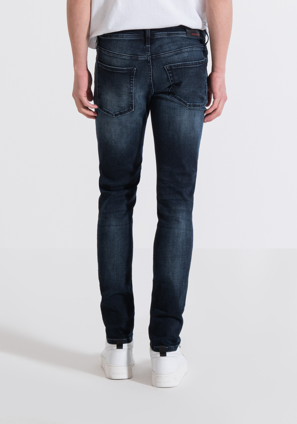 JEANS TAPERED FIT OZZY IN STRETCH DENIM LAVAGGIO SCURO Antony