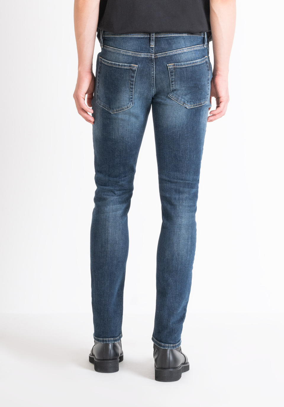 TAPERED FIT "OZZY" JEANS IN DARK VINTAGE-EFFECT FABRIC - Antony Morato Online Shop